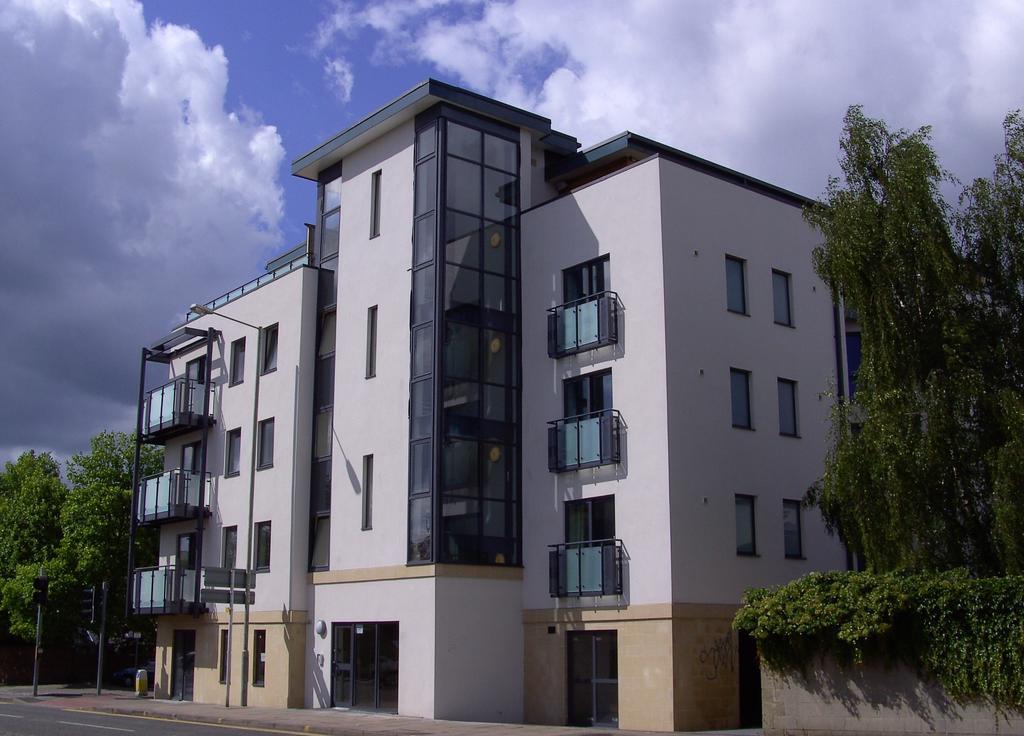 Cheltenham Plaza Apartments Ashchurch Kültér fotó