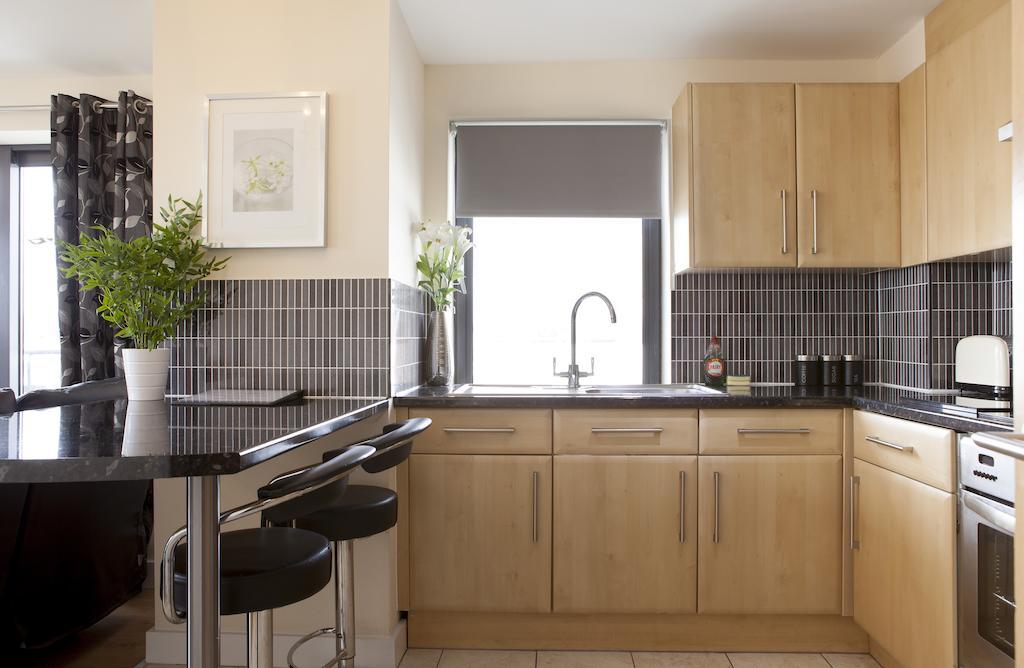 Cheltenham Plaza Apartments Ashchurch Kültér fotó
