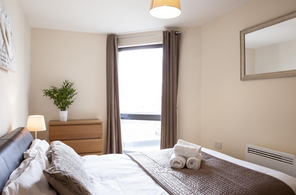 Cheltenham Plaza Apartments Ashchurch Kültér fotó