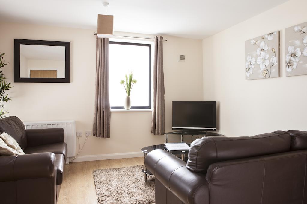 Cheltenham Plaza Apartments Ashchurch Kültér fotó