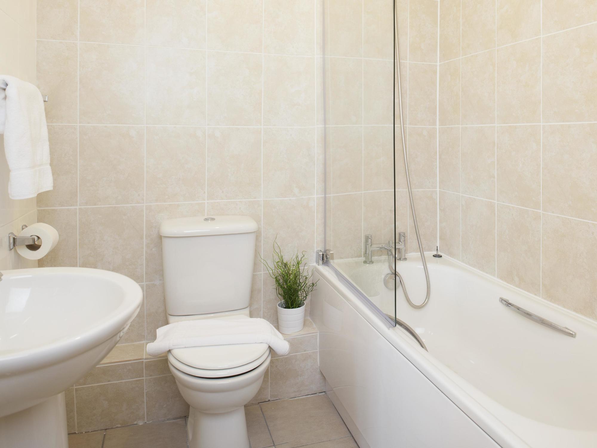 Cheltenham Plaza Apartments Ashchurch Kültér fotó